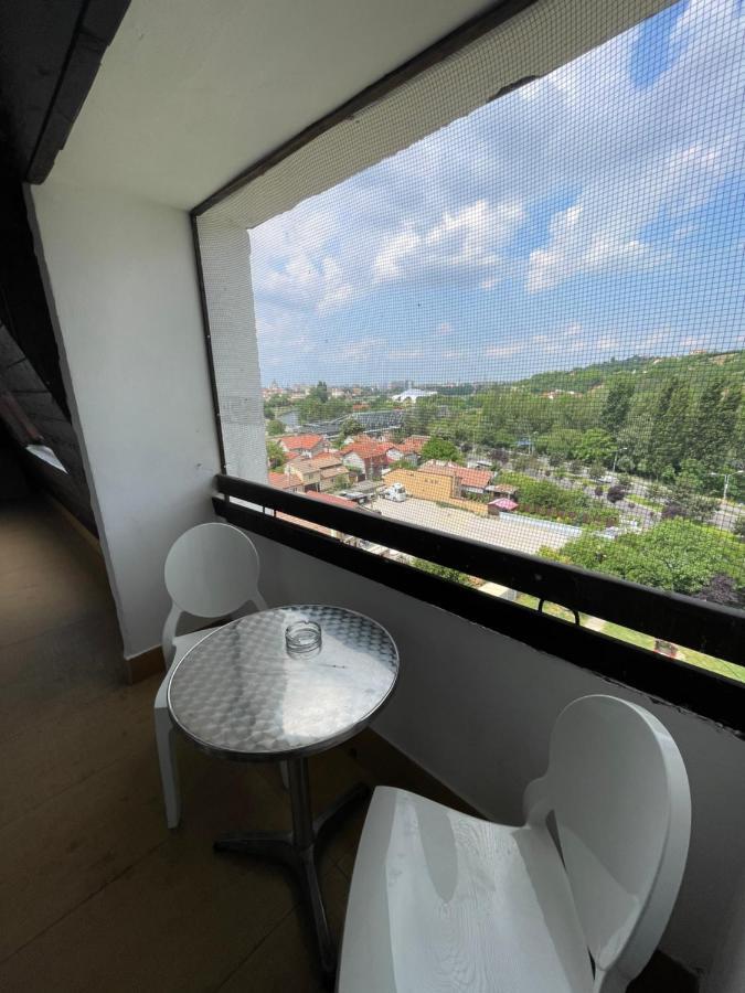 Lovely 3 Bedrooms Apartament Oradea Exteriér fotografie