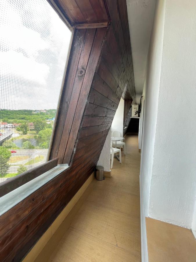 Lovely 3 Bedrooms Apartament Oradea Exteriér fotografie